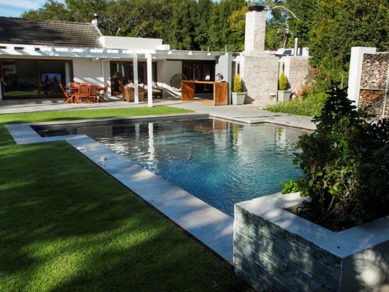 Being cast in situ means a gunite pool can be built to absolutely any shape, size or depth and have any step configuration.